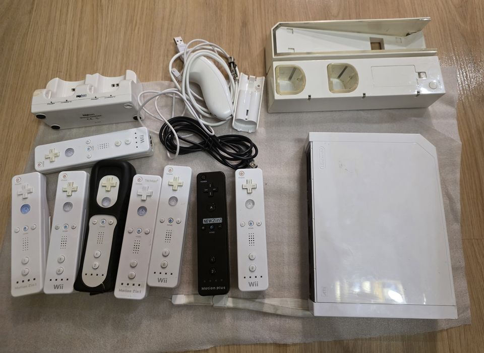Nintendo Wii, контролери и аксесоари за части
