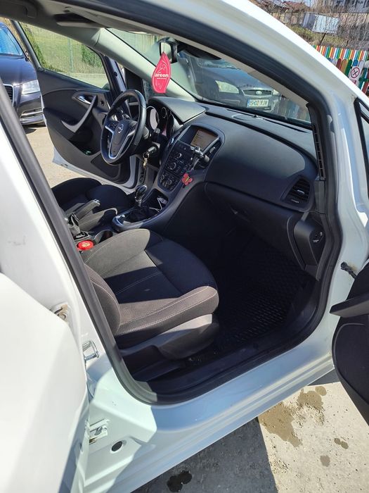 Opel Astra J Sport Tourer