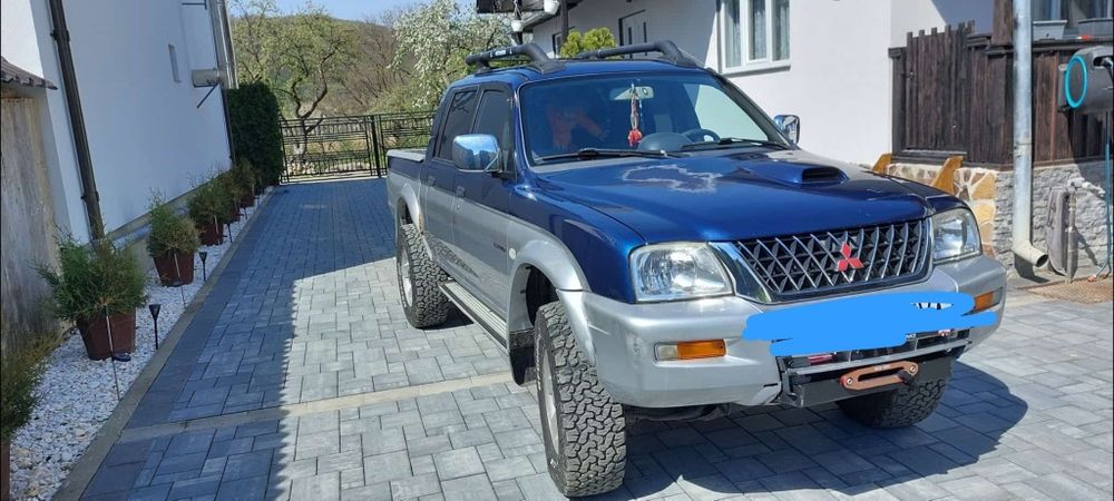 MITSUBISHI L200