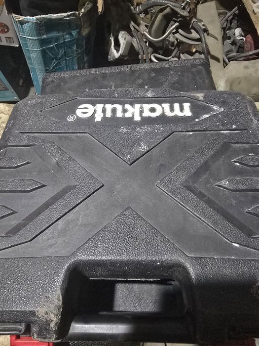 Продам шуруповерт