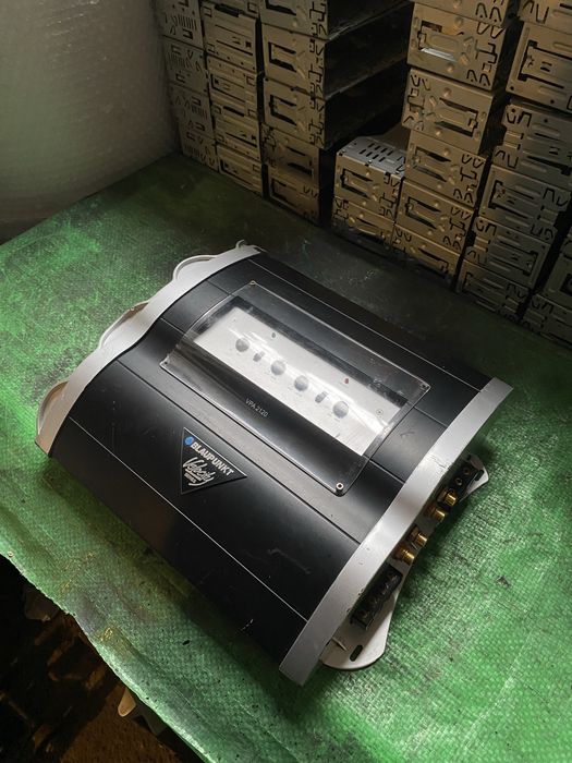 Blaupunkt (Germany)- Качествен и Компактен BASS Усилвател за кола авто