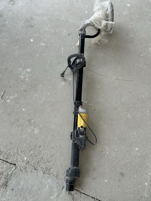 Жираф за шлайфане на стени и тавани