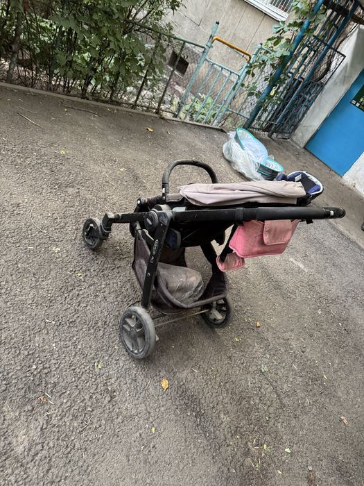Коляска прогулочная