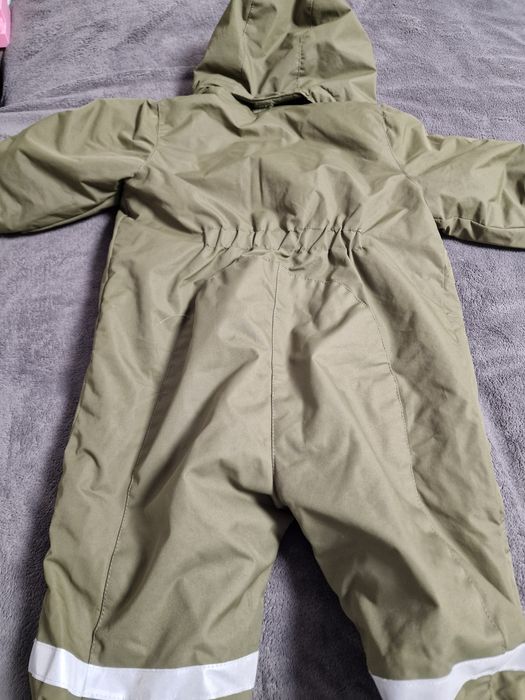 Costum-salopetă/Combinezon hidrofug H&M  74