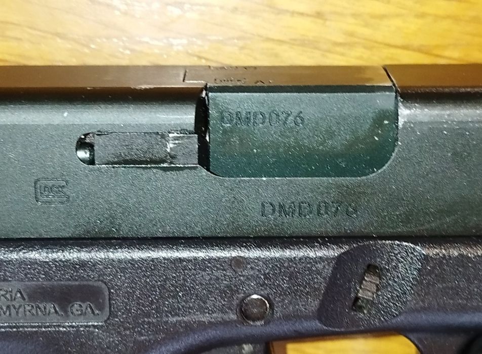 Pistol airsoft Tokio Marui Glock 17 cu slide Guarder