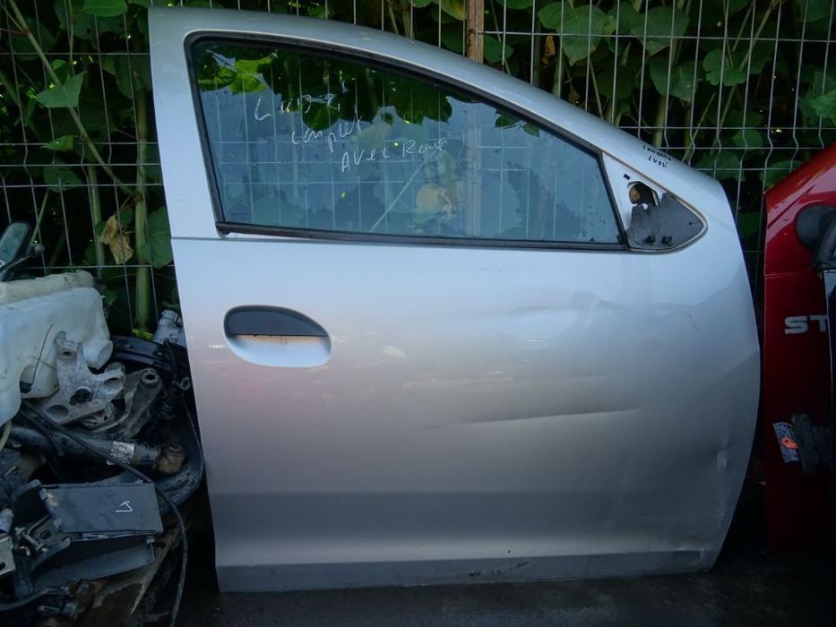 Vand Usa Fata Dreapta Dacia Sandero 2 din 2014 volan pe stanga fara rugina