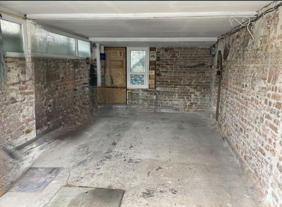 Гараж,работилница под наем,кв.Левски