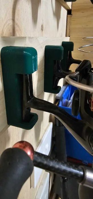 3D принтирани стойки за рибарски макари /за монтаж на стена/