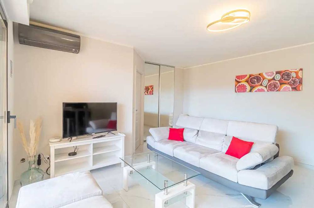 Дава се под наем Тристаен апартамент в Пловдив, Мараша - 92 кв.м за 372.3 € - Снимка #1