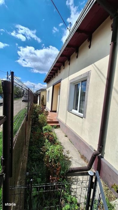 Casă 3 Camere – Cartier Cfr, Bacău – Teren 500 Mp