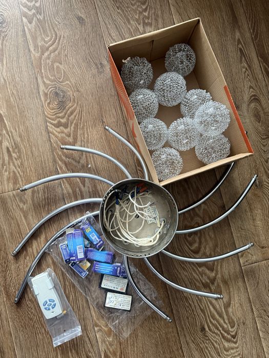 Продам люстру б/у