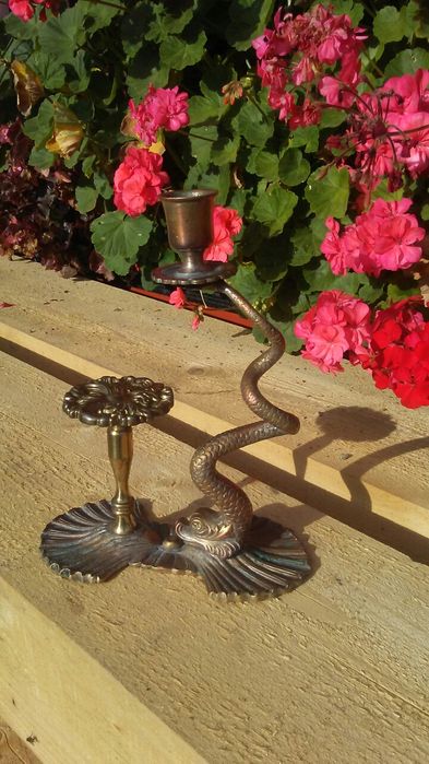 Sfesnic vechi pt 2 lumanari din alama