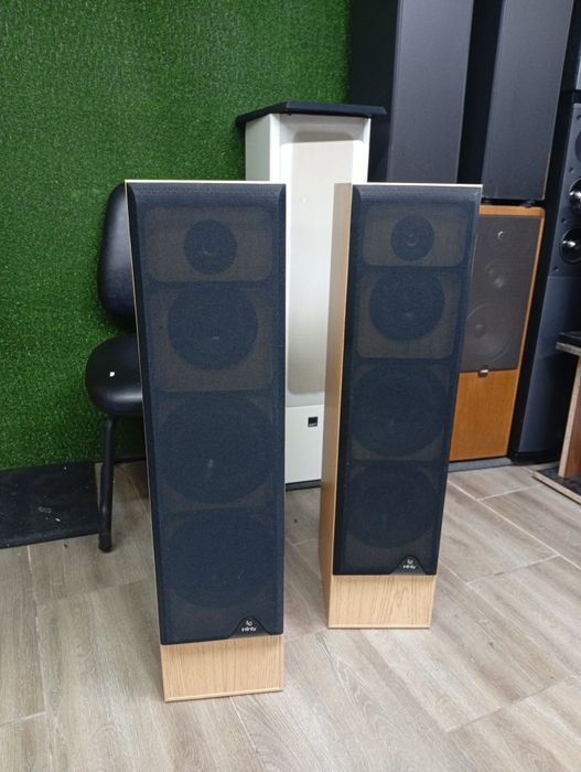 Тонколони Infinity Reference 81i