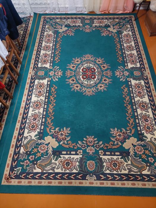 Продаётся ковры 2 шт