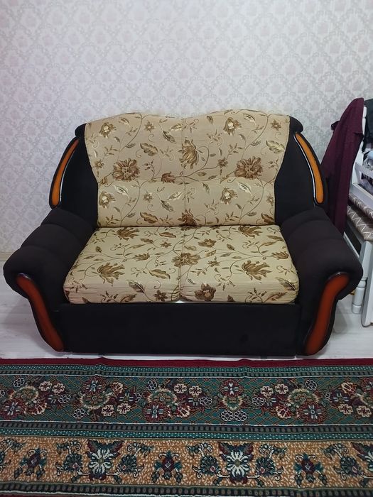 Продам диван раскладной б/у