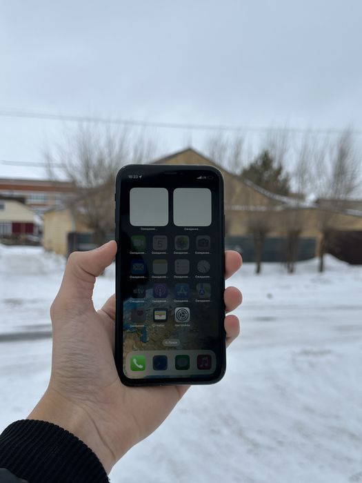 Продам срочно iPhone XR 64GB