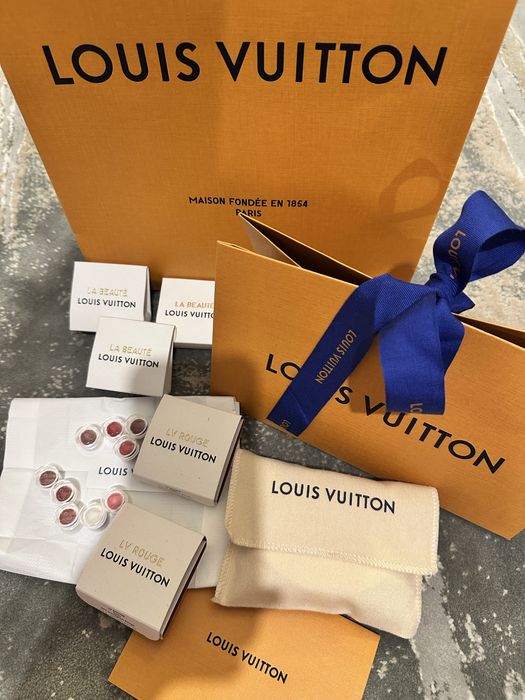Оригинални продукти Louis Vuitton La Beauté  тампончета и миниатюри