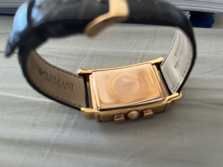 ceas armani, mecanic. Nou