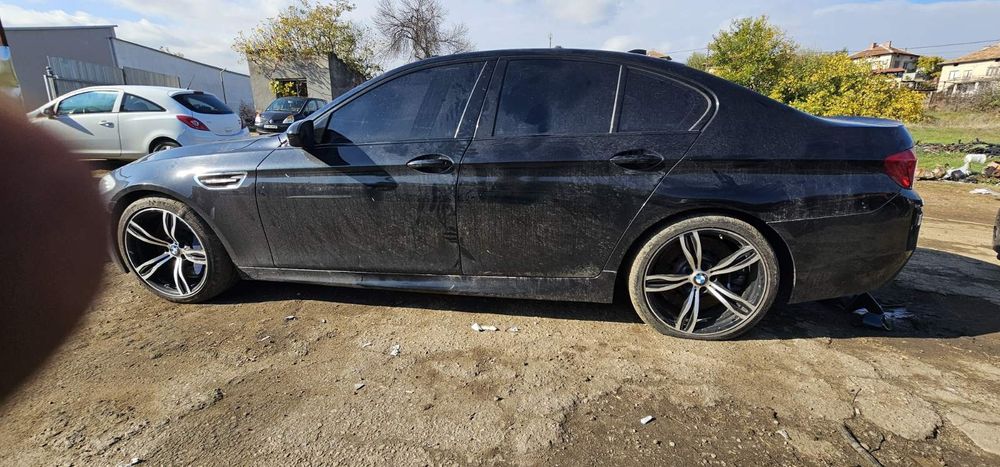 Бмв м5 ф10 560кс с62 bmw m5 f10 560hp s62 задна лява врата