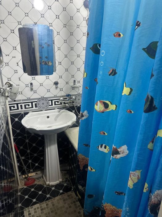 Yunusobod Shaxriston metro yonida