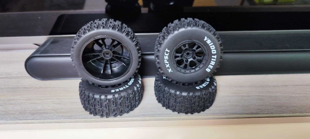 Set 4 roti mari cauciuc pentru masini RC ,110 mm x 44 mm automodel,