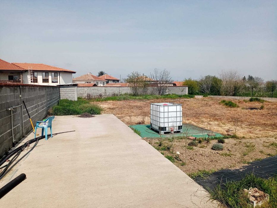 Продавам УПИ в село Царимир – равен, удобен, готов за строеж