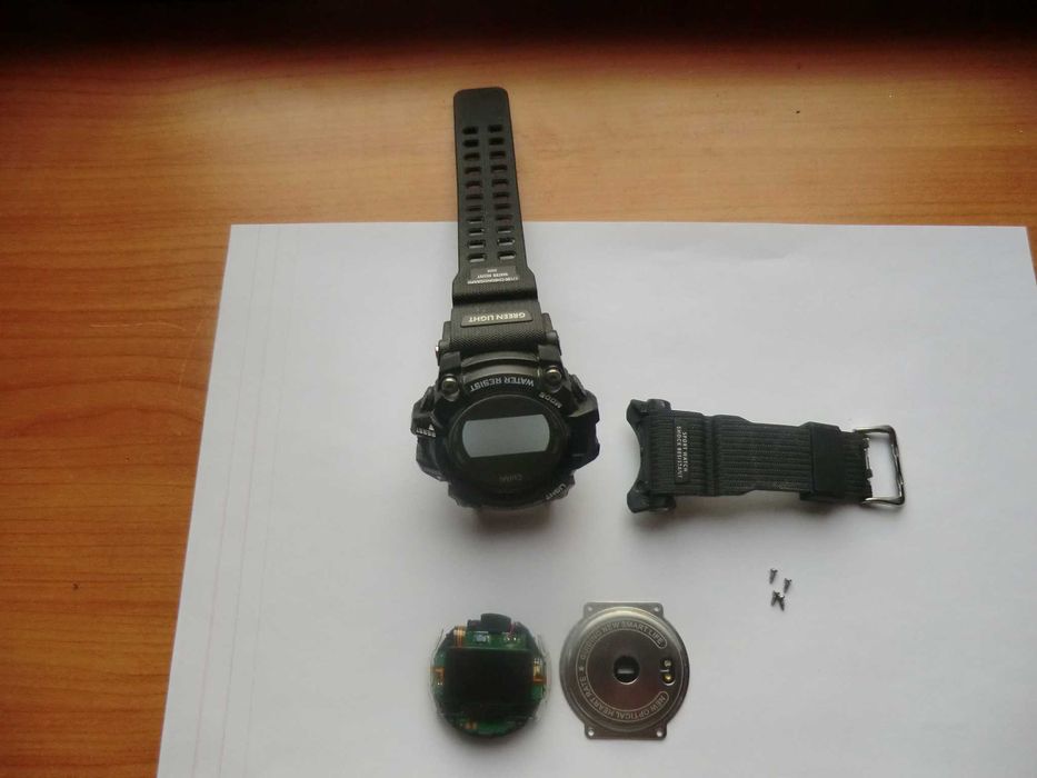 смарт часовник на части