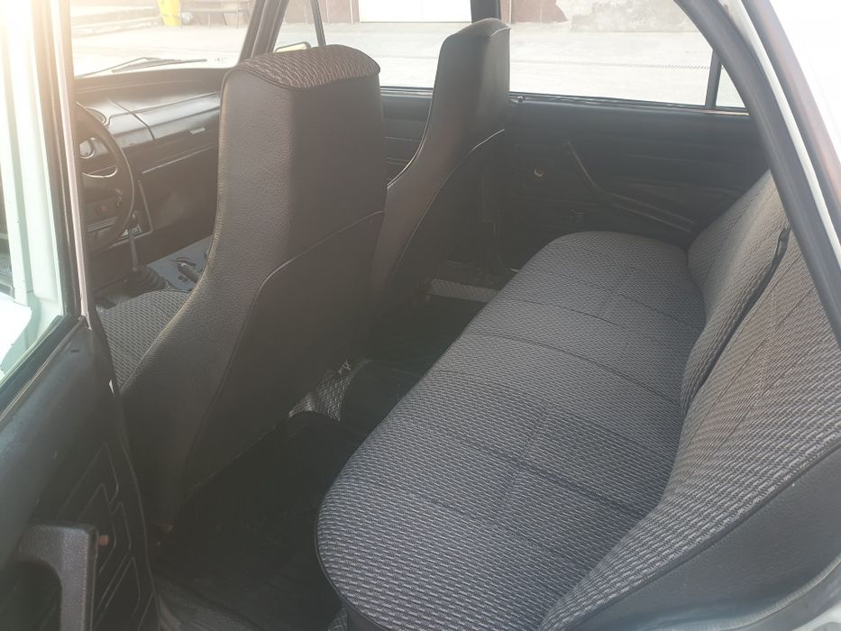 ВАЗ 2106 Сотилади.