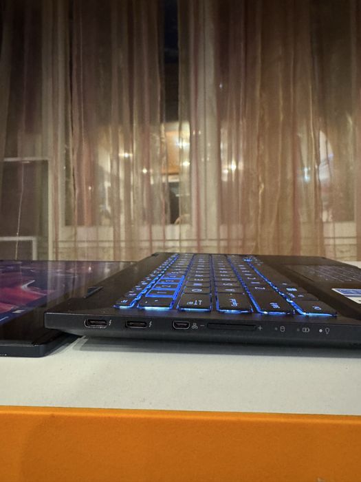 Laptop ASUS  ExpertBook B5 Flip NOU