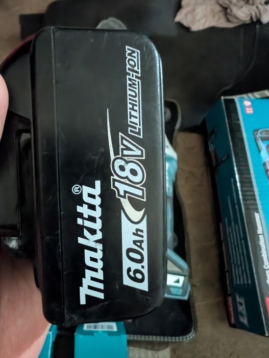 Set de scule Makita cu acumulator