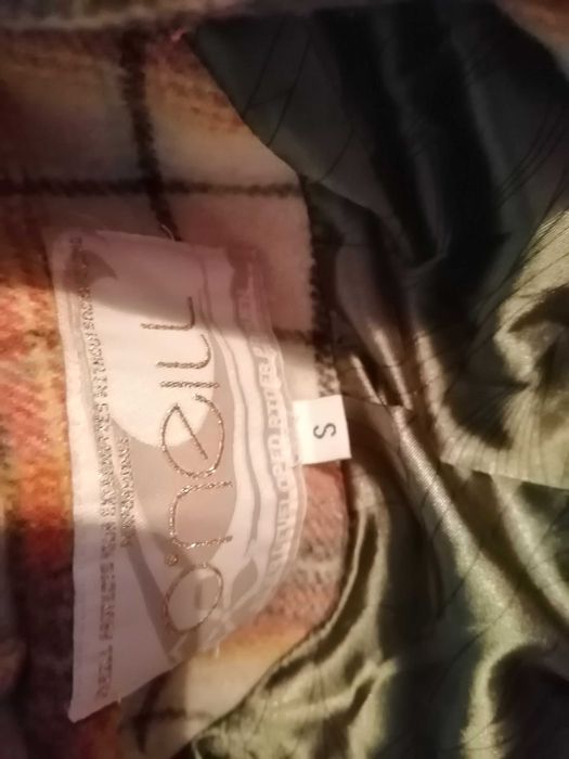 Дамско есенно късо палто