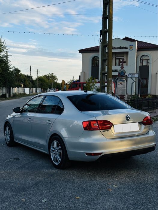 Volkswagen Jetta 1.6 TDI 105 CP - Euro 5 – 2011