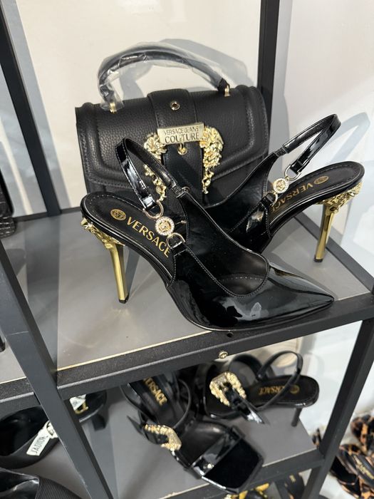 Pantofi sandale cu toc