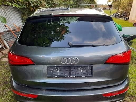 Заднее стекло Audi Q5