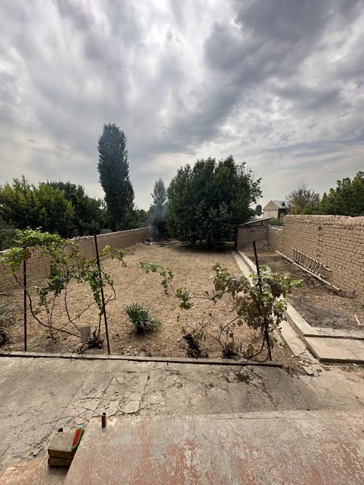 Uy uchqahramondan 6 km otkanda