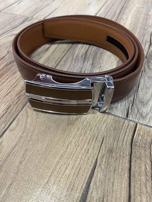 Комплект 2 мъжки колана от естествена кожа с автоматична катарама