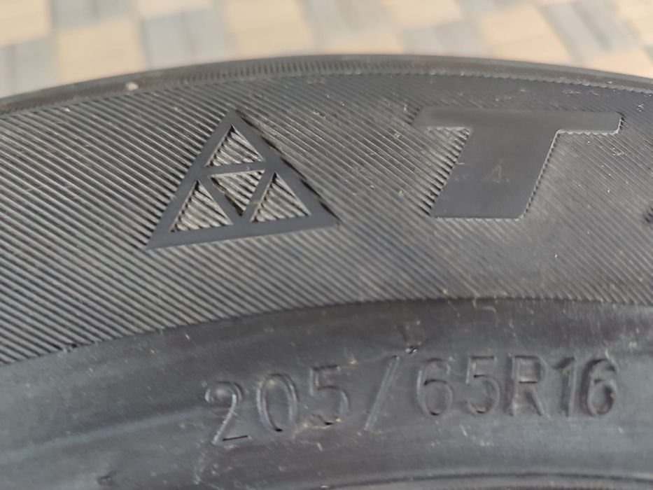 продается шины 205/65/R16