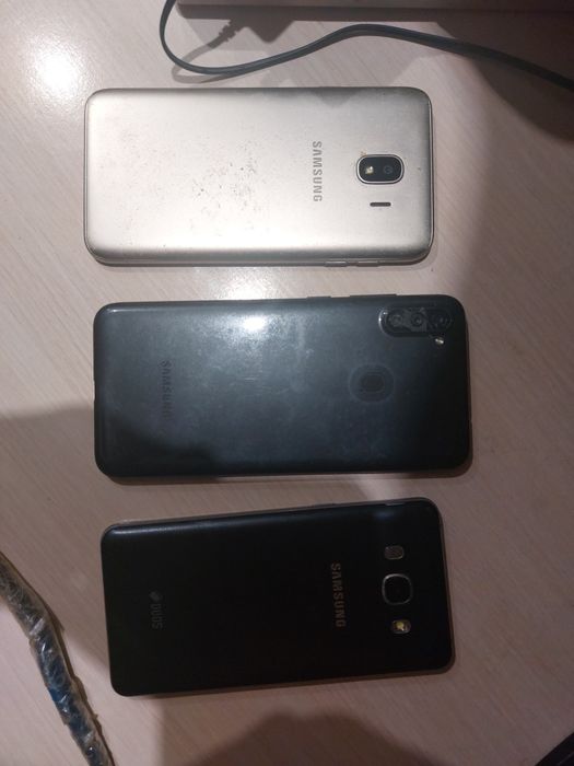 Продам телефоны на запчасти