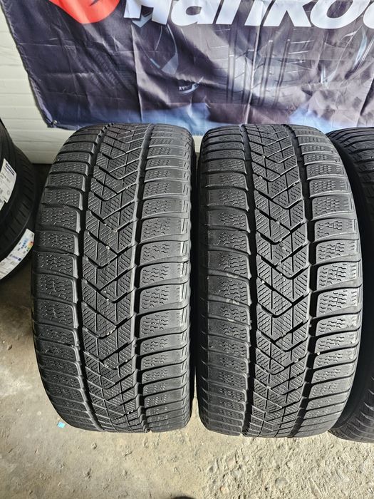 4 anvelope iarna 235 40 19 Pirelli 2023