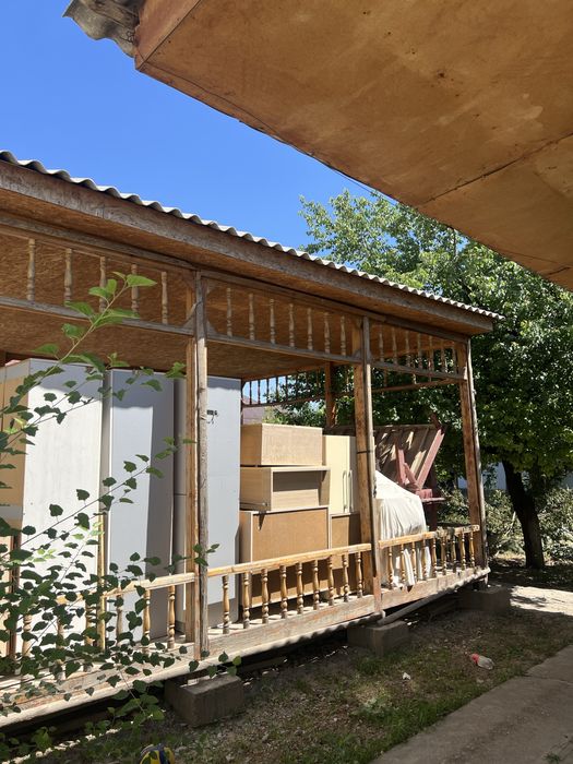 Тапчан беседка в хорошем состоянии