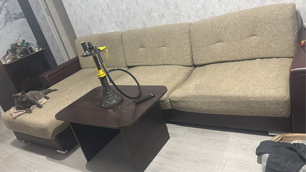 Отдам диван даром