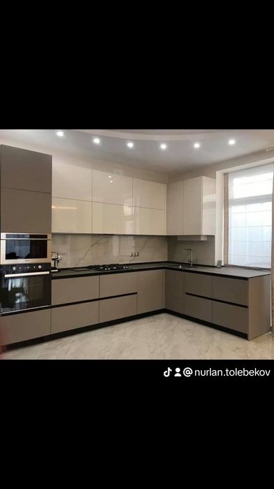 Кухонный гарнитур, шкаф, комод