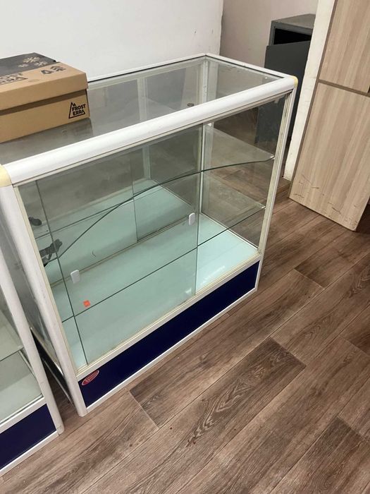 Полки-стеллажи-витрины