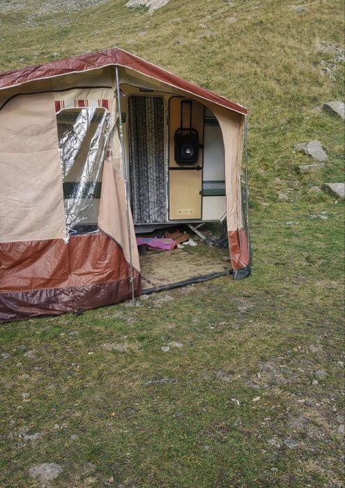 Vand rulotă Chateau pentru interesati