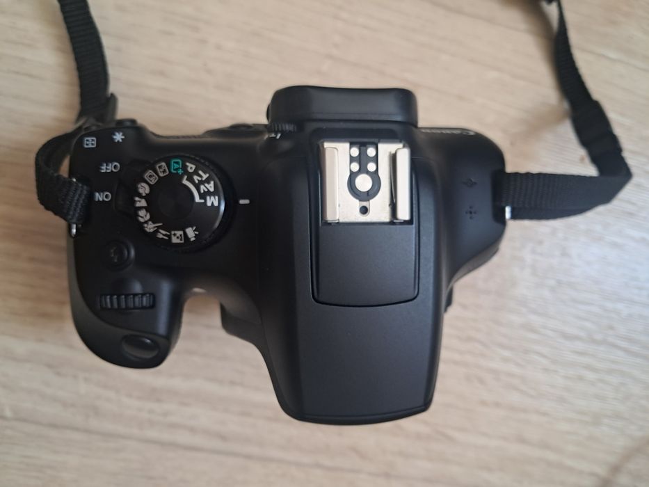 Canon 1300d идеальном состоянии