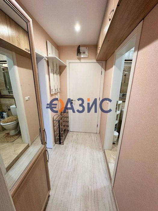Продава се Двустаен апартамент в к.к. Слънчев бряг - 48 кв.м за 1928 €/кв.м - Снимка #2