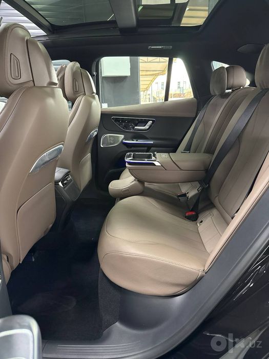 Мерседес Бенз EQE 500 SUV