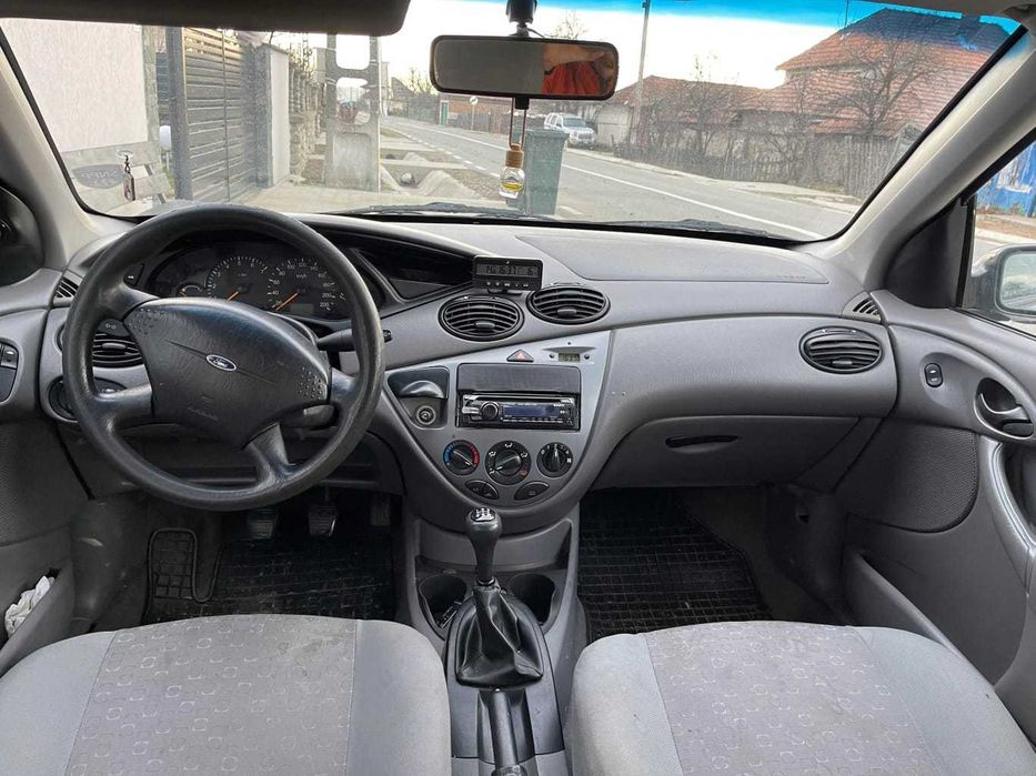 Vând ford focus 1.6 benzină