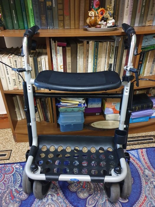 Инвалидные ходунки