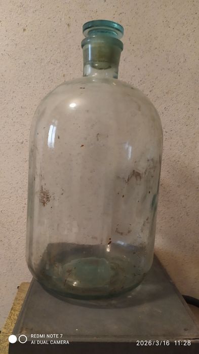 бутыли для вина, стеклянные по 10л, и других жидкостей.